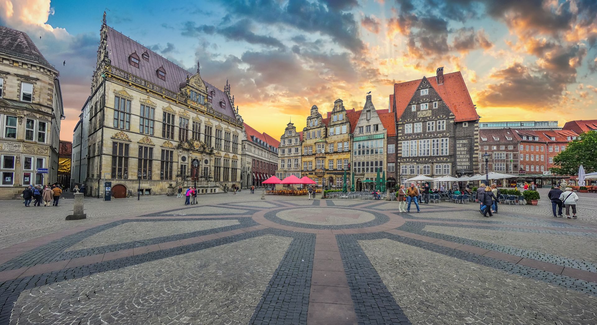 Place du marché historique de Brême au centre de la ville hanséatique
