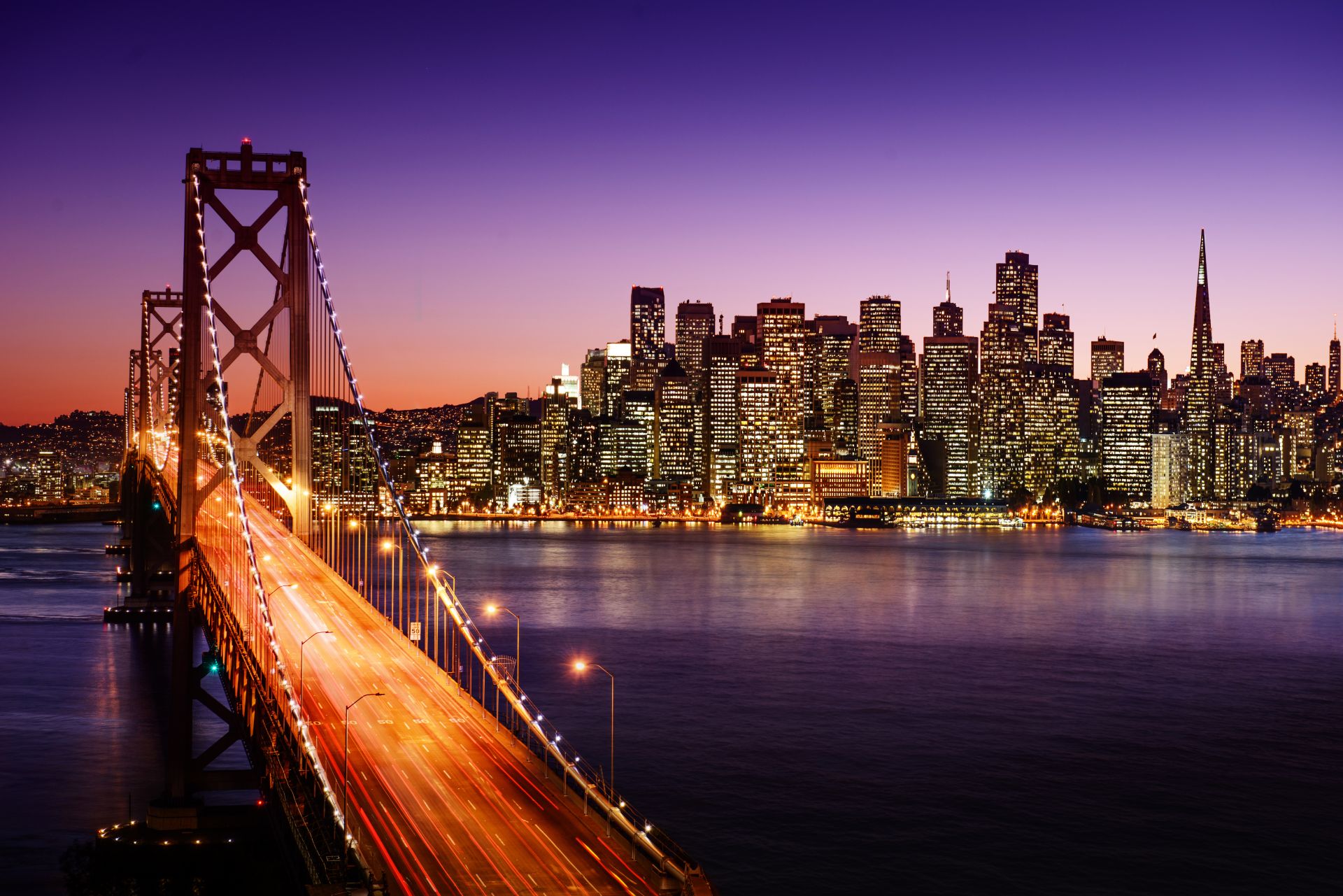 Skyline di San Francisco e ponte della baia