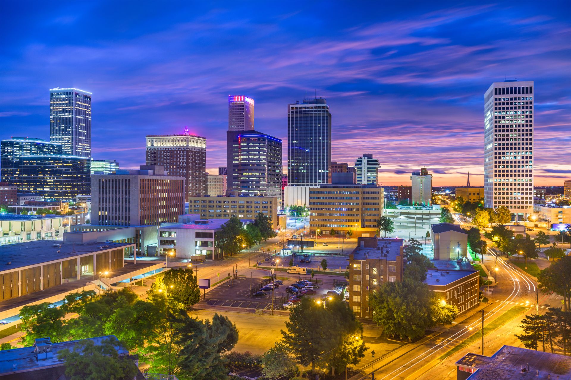 Tulsa, Oklahoma, EE.UU. en el crepúsculo