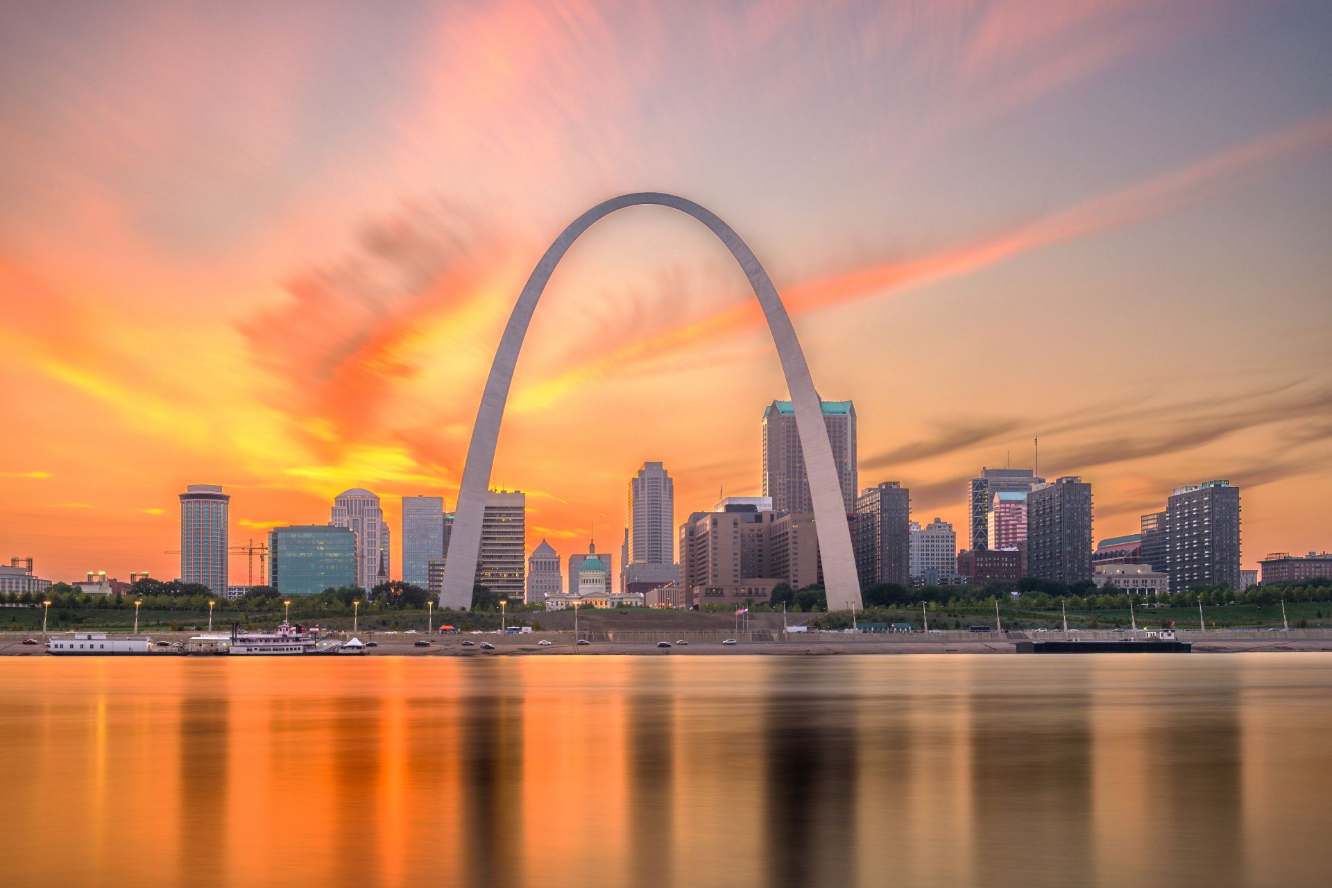 St. Louis, Missouri, USA, paesaggio urbano al tramonto