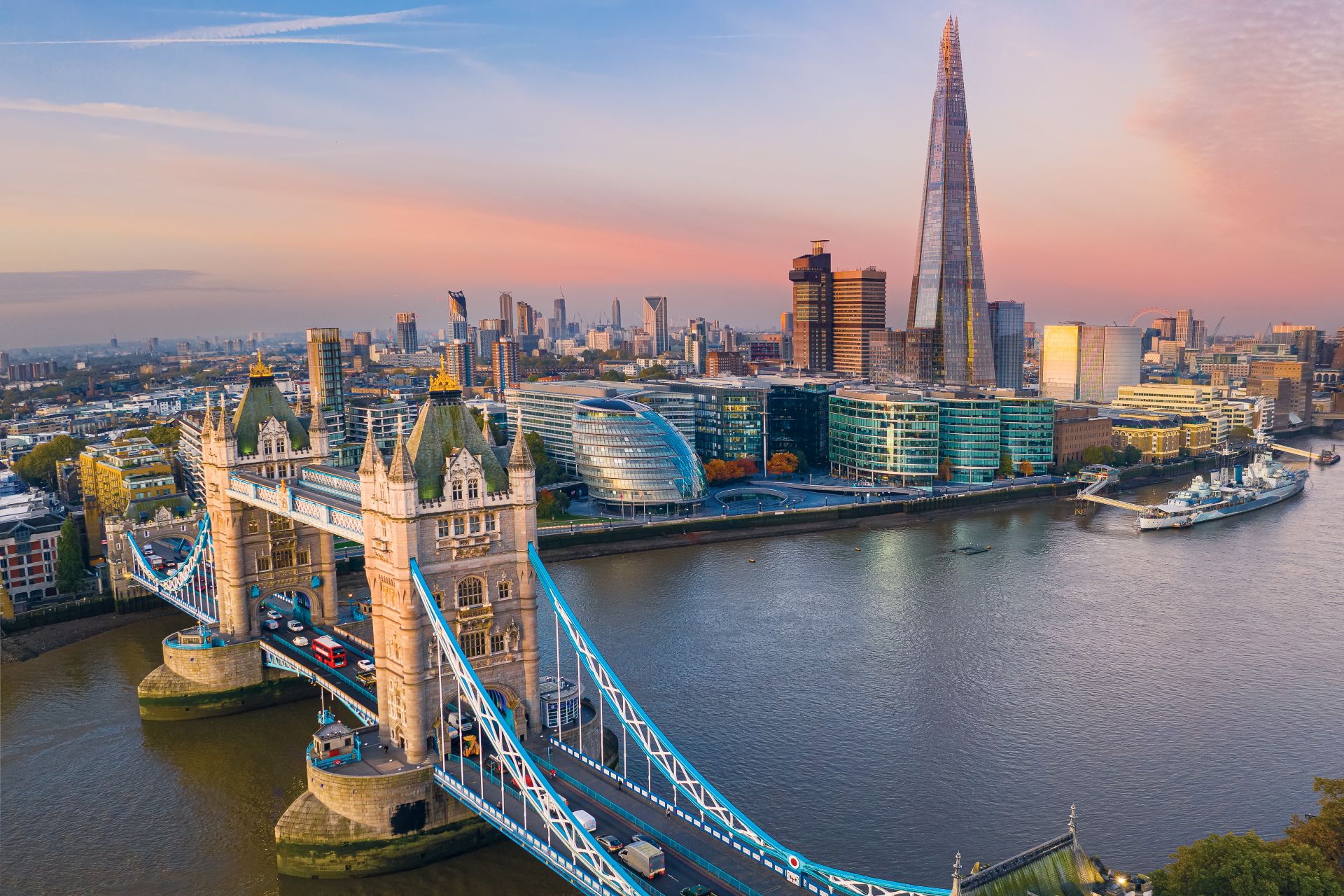 Vue aérienne du Tower Bridge à Londres