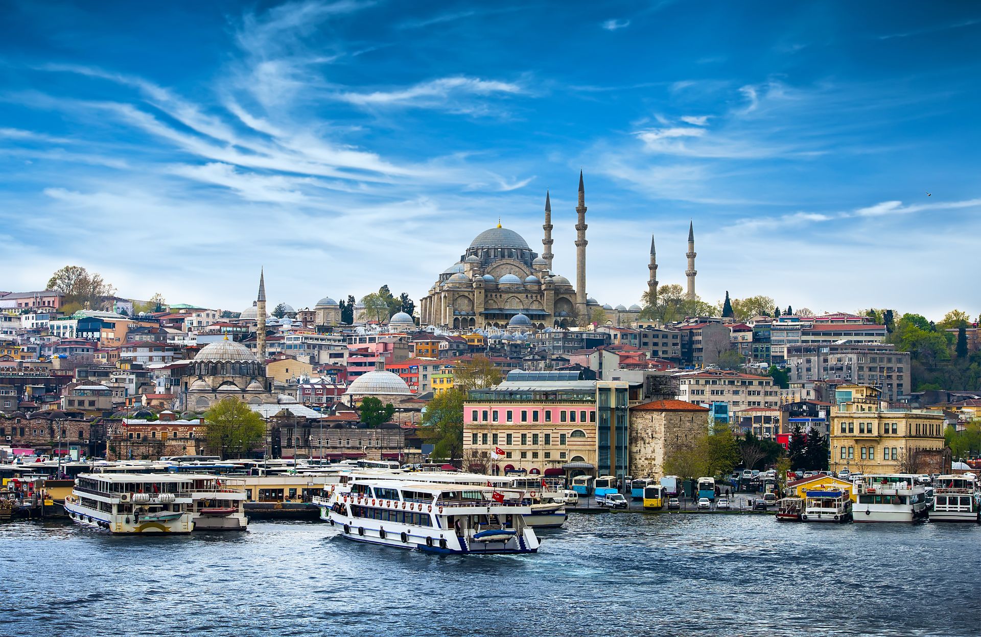 Стамбул, столица Тюркии, туристический город востока