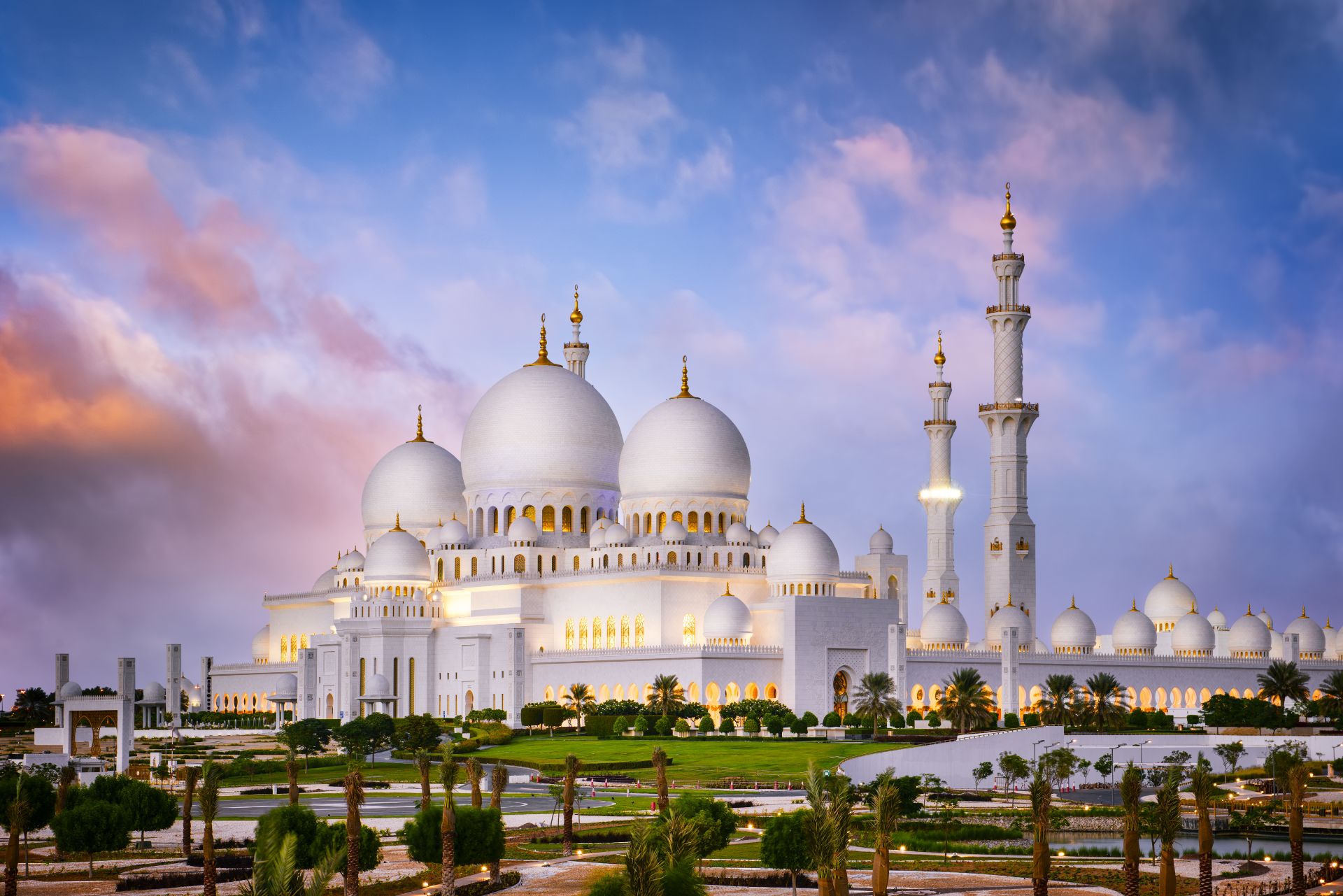 Vista de la Mezquita Sheikh Zayed (Abu-Dhabi, Emiratos Árabes Unidos)