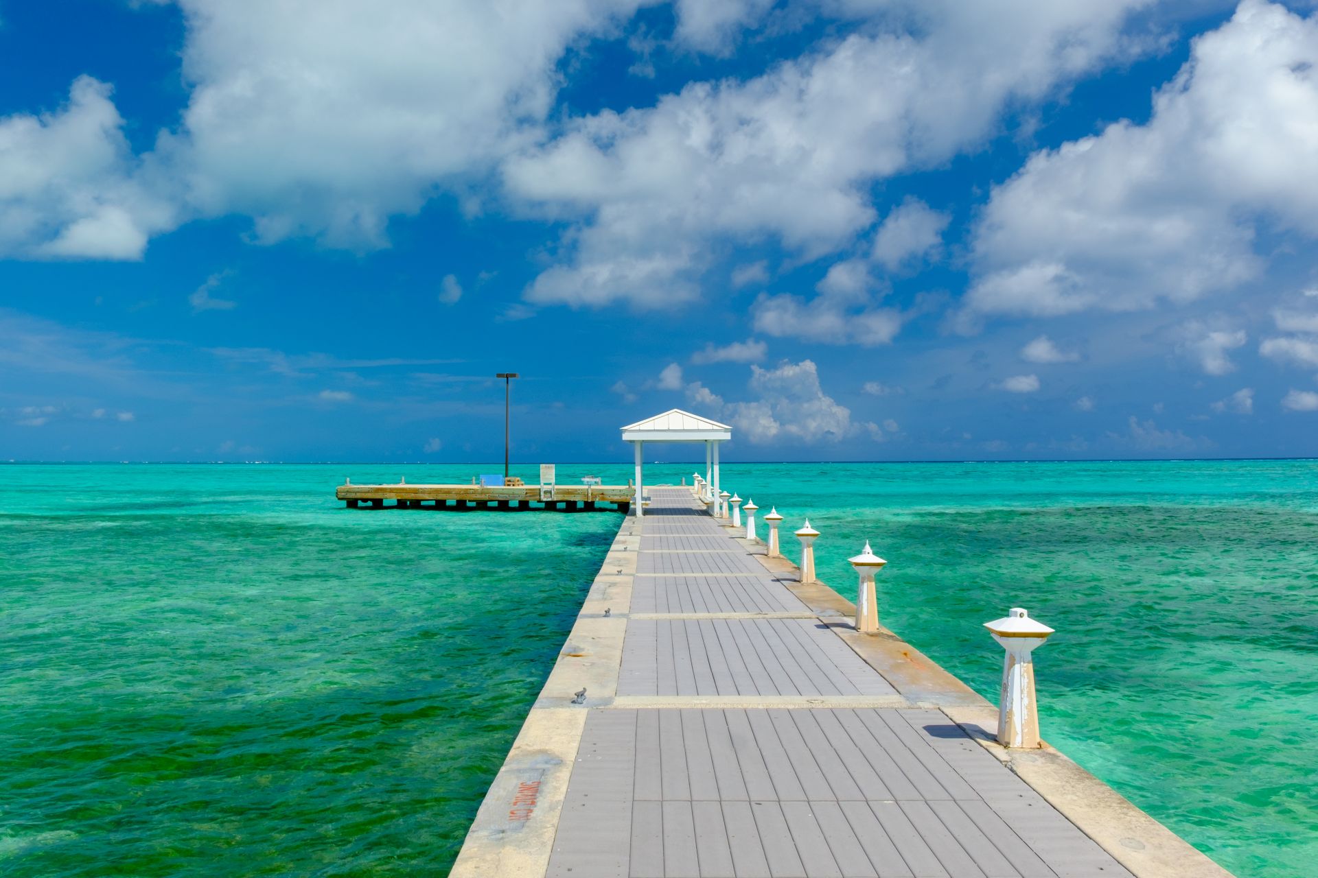 Pier in the Caribbean sea at Rum Point