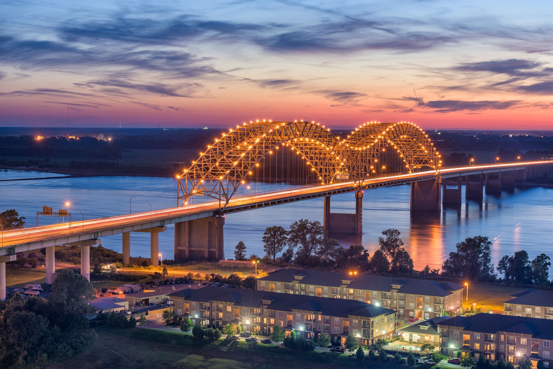 USA, Tennessee, Memphis at the Hernando de Soto Bridge
