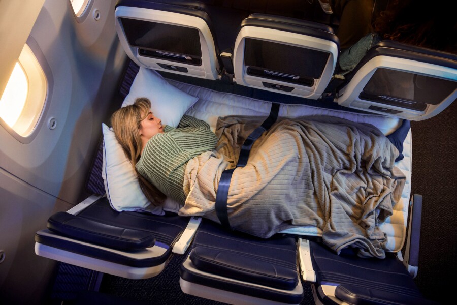 united airlines relax row