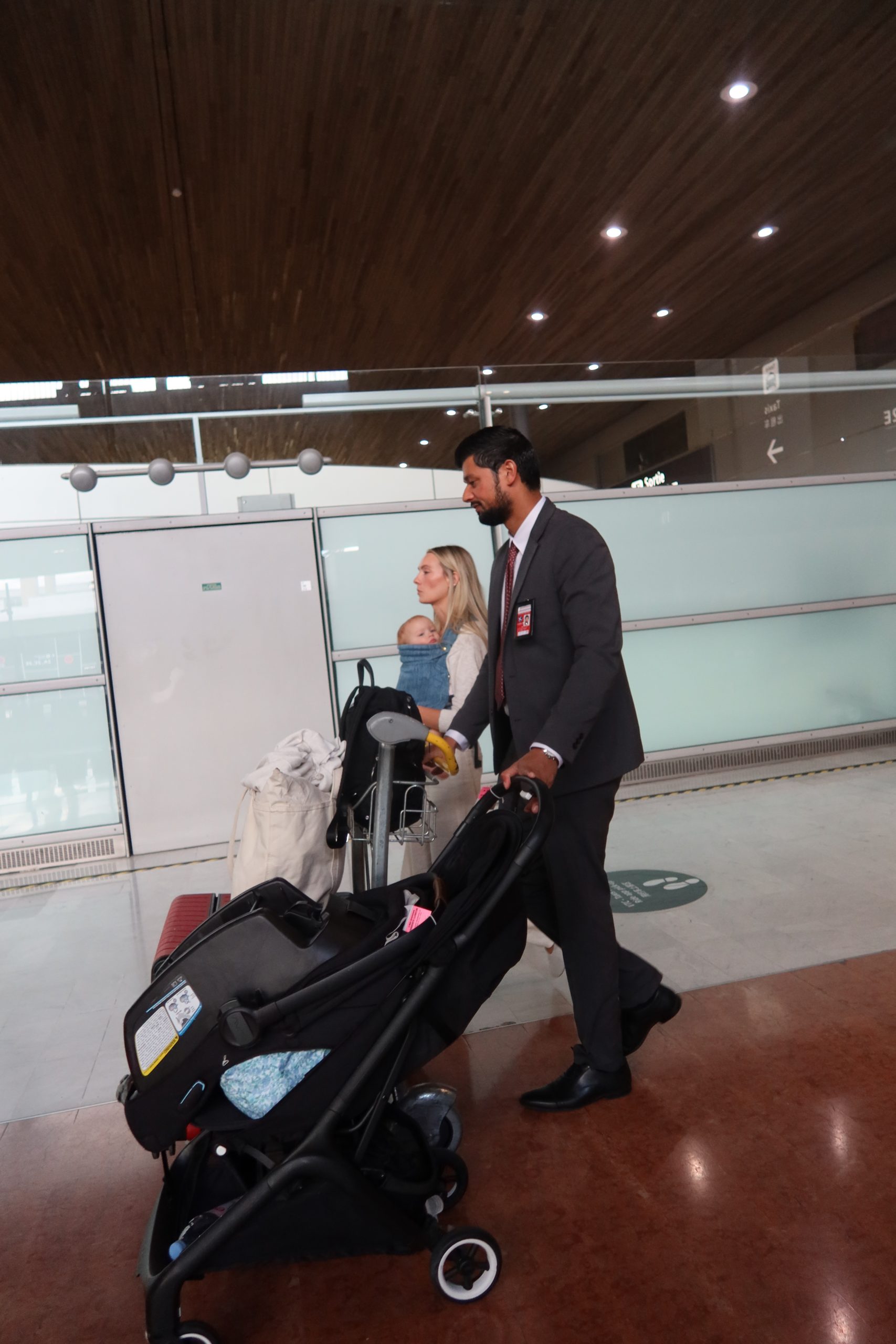 Hands-free at baggage reclaim