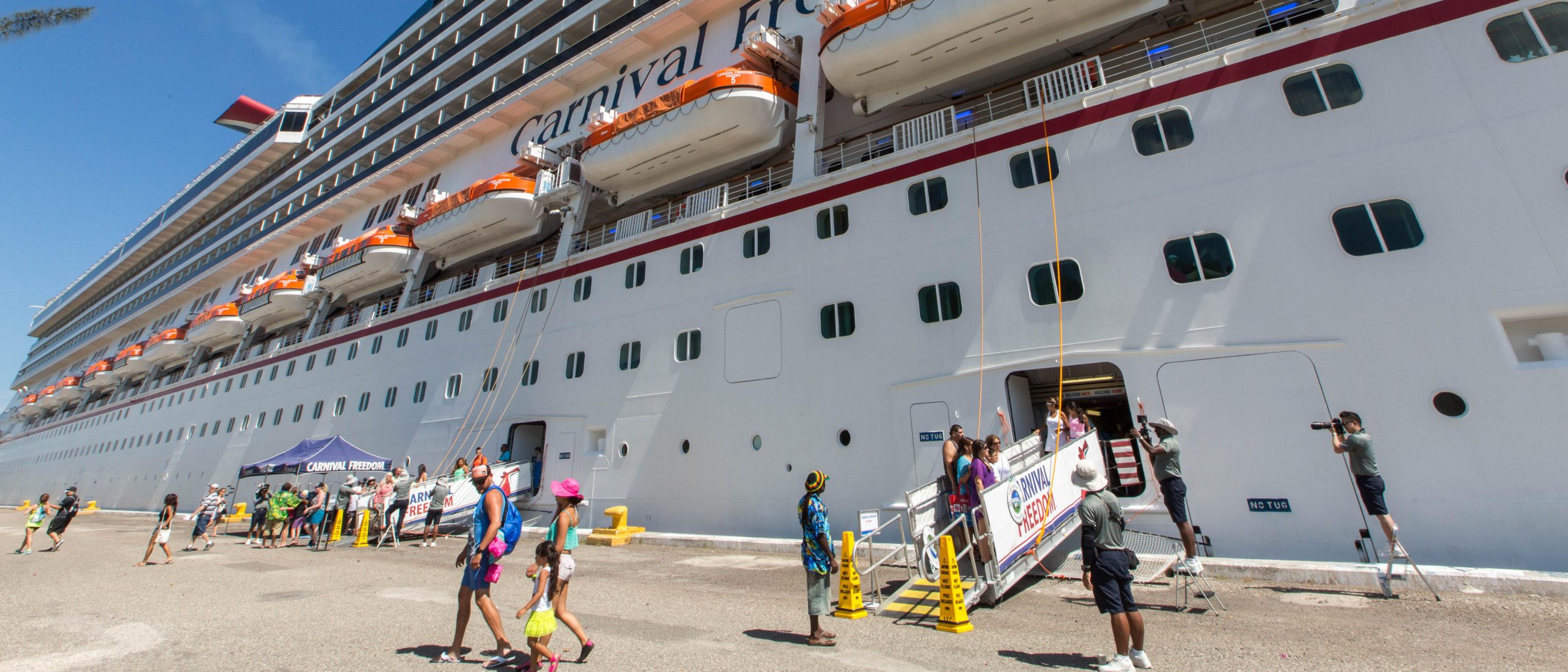 ees cruise passengers