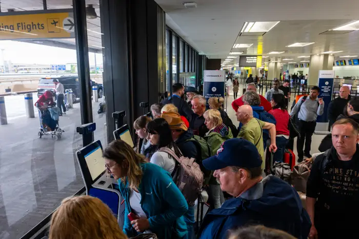 International Flight Delays July 2026: What Every Traveler Needs to Know Right Now 10 International Flight Delays